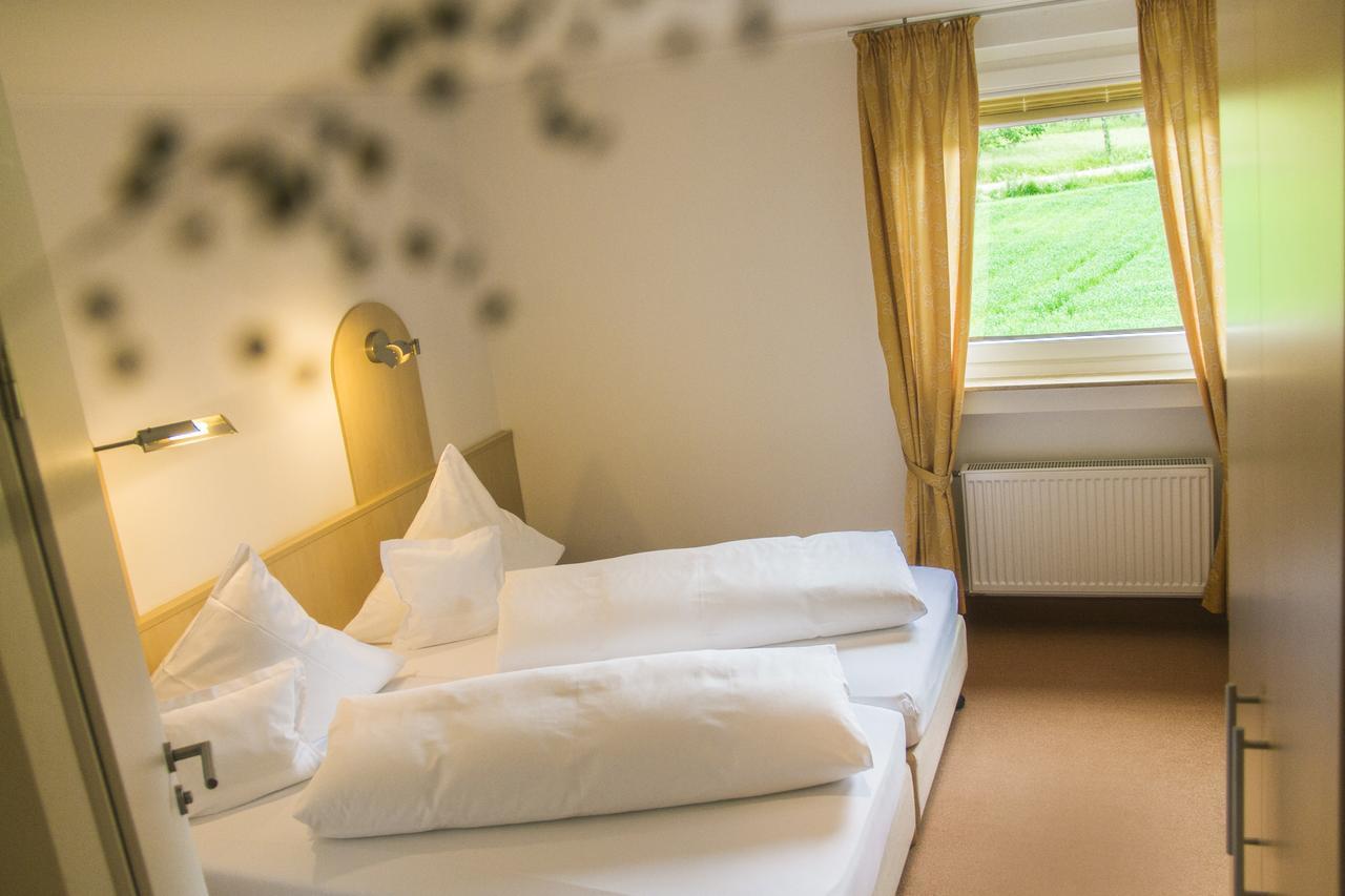 Stausee-Hotel Metzingen  Luaran gambar